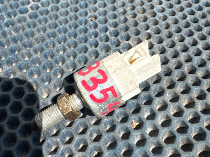  CF4